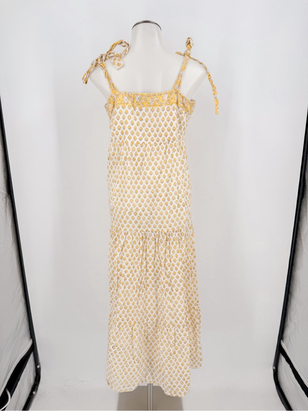 Sleeveless Yellow Printed Tie-Shoulder Maxi Dress - Picture 5 of 6